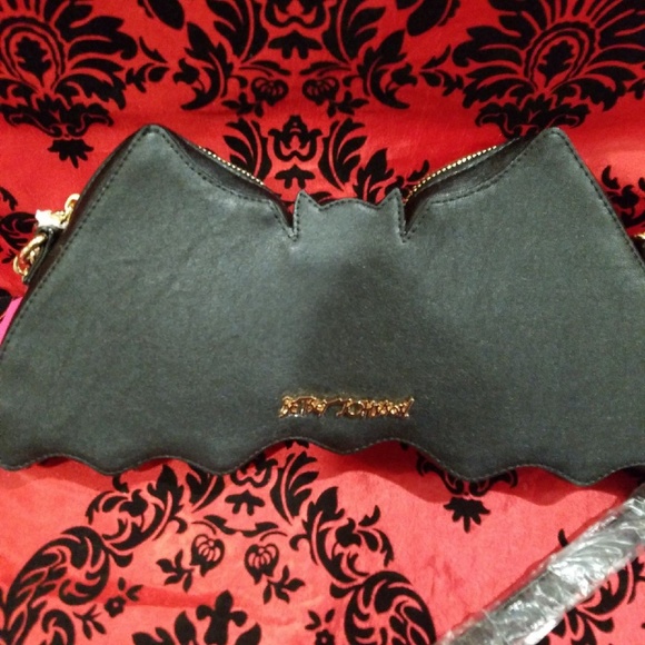🚫SOLD🚫 betsey johnson bat purse bag crossbody - Picture 4 of 6
